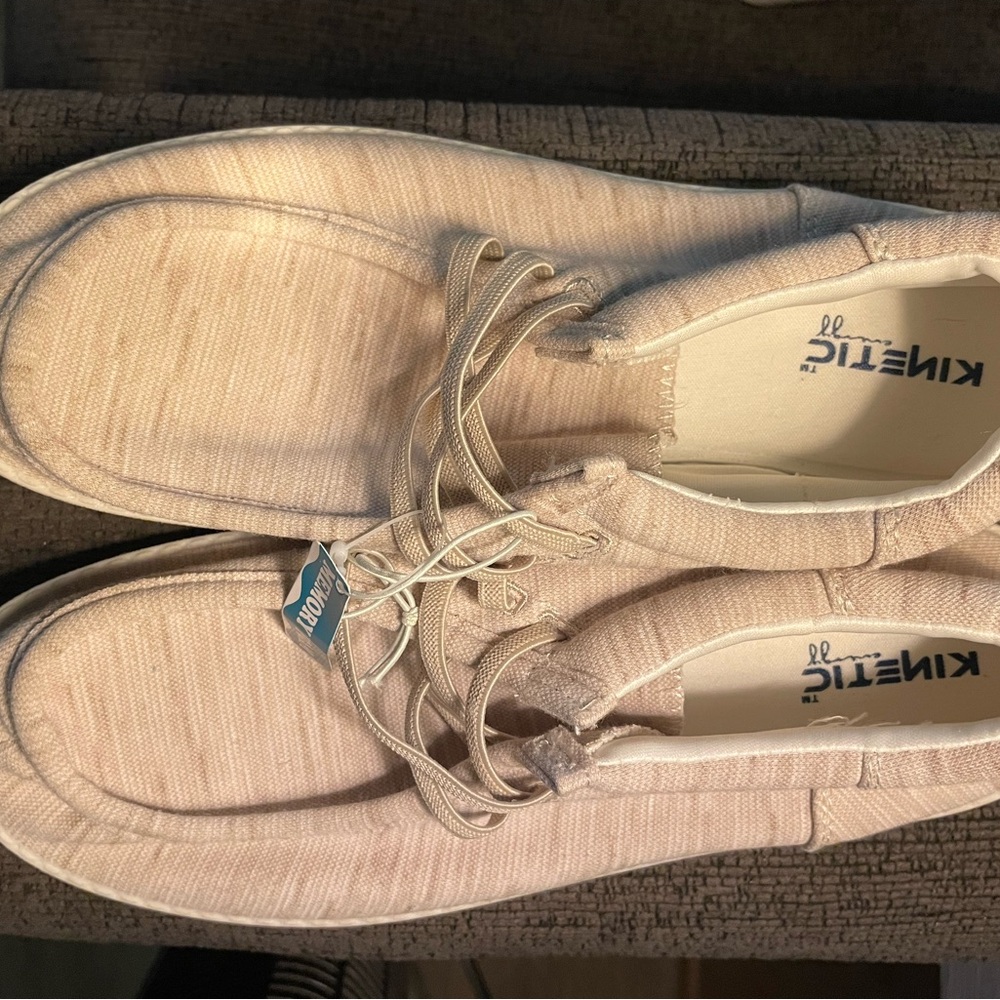 Kinetic Beige Sneakers memory foam sz10